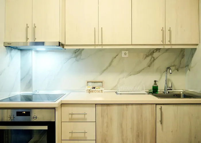 Modern Downtown Flat By Goldenland * Thessalonique