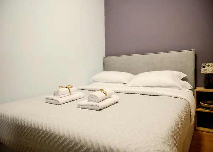Modern Downtown Flat By Goldenland * Thessalonique