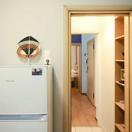 Modern Downtown Flat By Goldenland Apartament