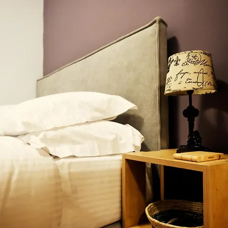 Modern Downtown Flat By Goldenland Apartament