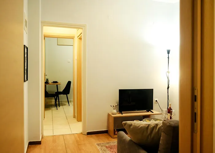 Modern Downtown Flat By Goldenland Апартаменты Салоники