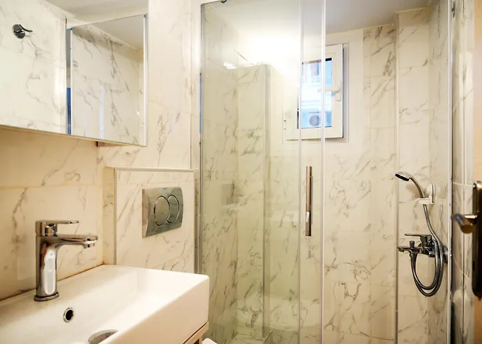 Apartment Modern Downtown Flat By Goldenland Thessaloniki